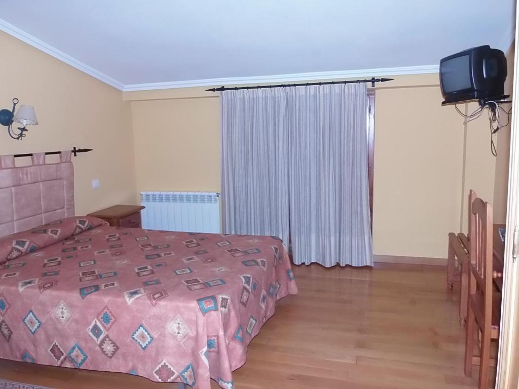 Hostal-Restaurante San Antolin Tordesillas Buitenkant foto