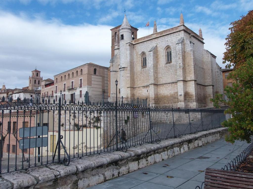 Hostal-Restaurante San Antolin Tordesillas Buitenkant foto