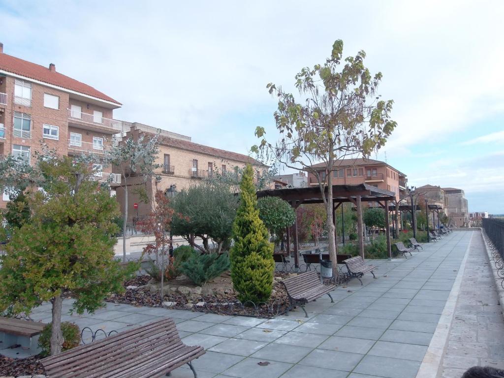 Hostal-Restaurante San Antolin Tordesillas Buitenkant foto