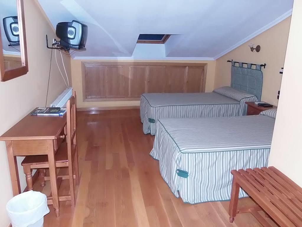 Hostal-Restaurante San Antolin Tordesillas Buitenkant foto